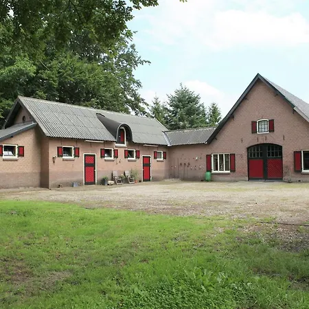 Koetshuis De Lange Hut Holiday home Arnhem