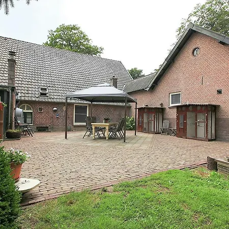 Holiday home Koetshuis De Lange Hut Arnhem